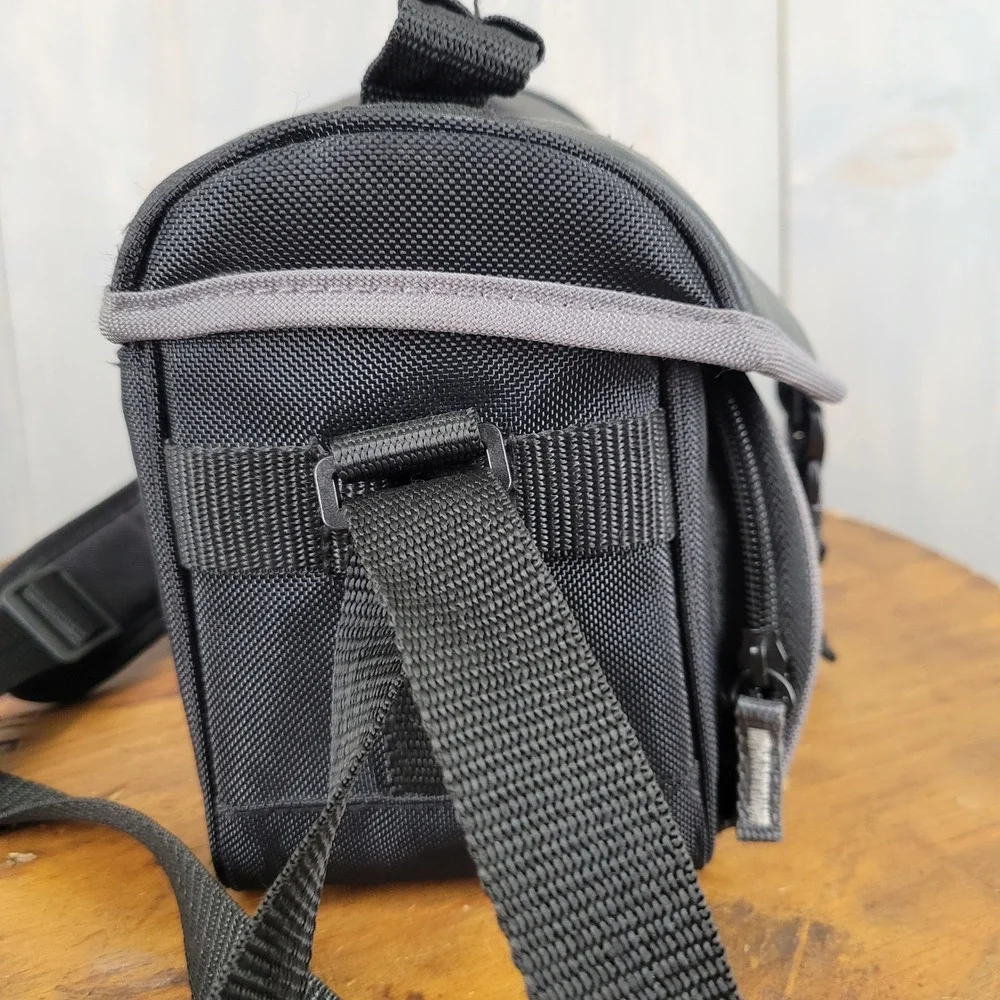 Sony LCS-X20 Camera Bag Unisex Small Black Padded Shoulder Strap Case